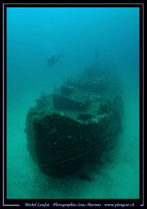 Diving the Tug Boat in Malta... :O).. by Michel Lonfat 
